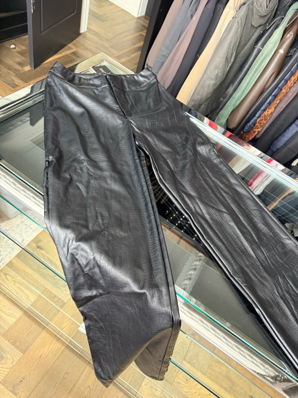 Outcast Sevara Pant - Picture 2 of 8
